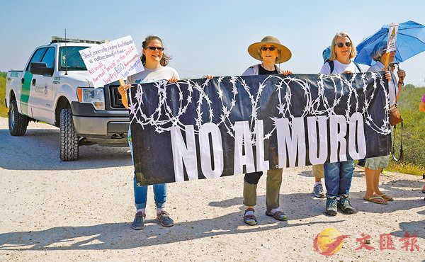 ���ܫª̤Ϲ�س���C ���z��