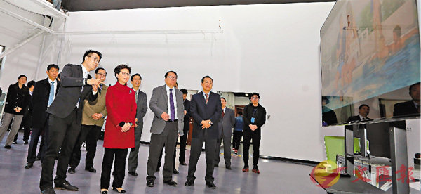 ■林鄭月娥昨日列席人大開幕式後，參觀「天寧1號」文化科技創新園。