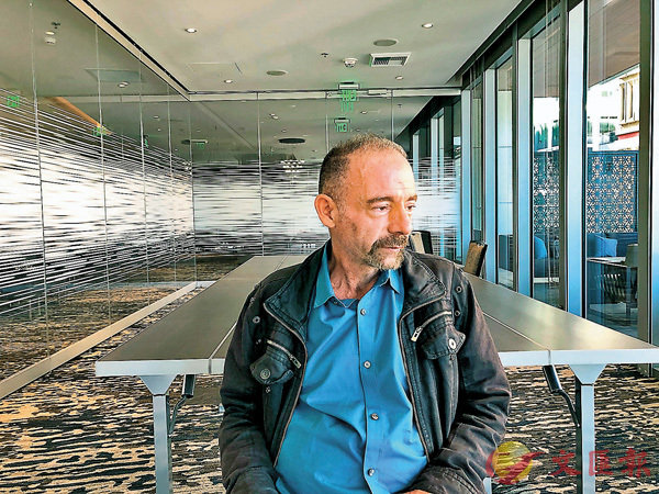 ���u�f�L�f�H�v���Ԧb2007�~�v¡�R���f�C���p��