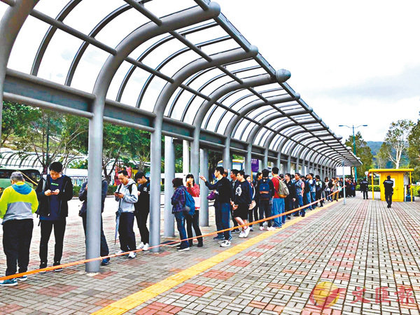 �������ֽu�ƬG�v�T�A�Y�D������ڤh���X�{�H�s�C