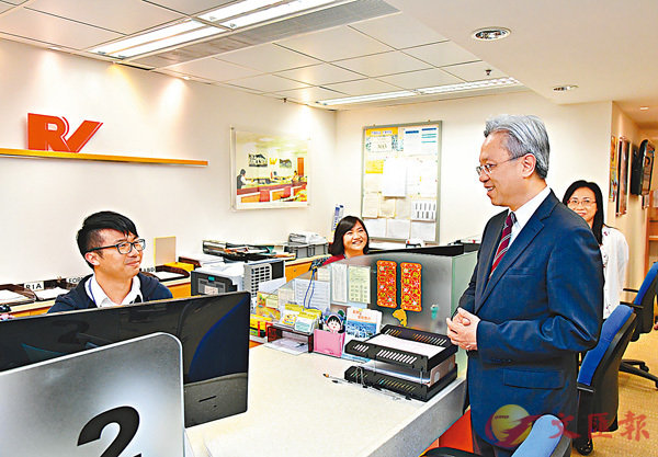 ��ù�����b�d�ߤΦ��o�B�P�e�u�P�ƥ�͡A�F�ѥL�̪���`�u�@�C