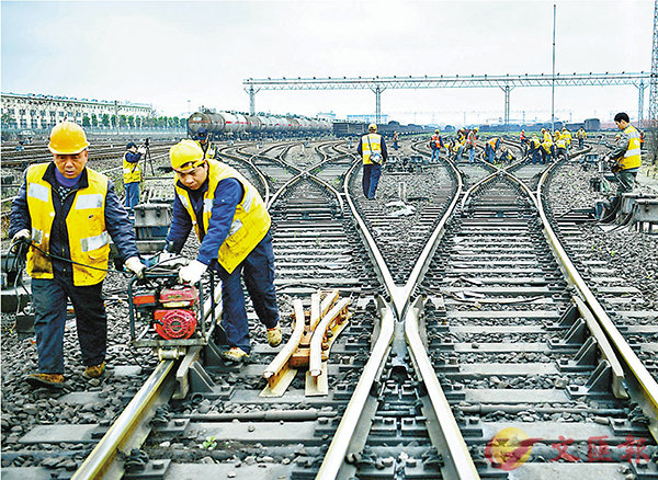 �����������X�ɪ��ܡA�u�@�a�@���v�w�����F�q���S�x�B�߬W�[�٪����q�A��J���a�ͮڡB�}�ᵲ�G���������i���q�A���{�ӭ��j�X�@���J�C�Ϭ��|�t�����u�Ȭq�W�ʦW¾�u���𰲥[��I�u�@�~�A�T�O���گZ�C�]�����^�h�ԧֶ]�C ��ƹϤ�