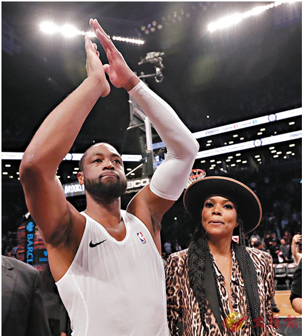 �����}�b�Ӥӳ���U�B���y���A�V�y�g��x�P�¡C  ���p��