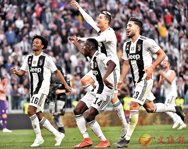 ���٤W�@�Y�ժw��C��(�k�G)�A�P���O���̼ͭy���ܫa�C  �k�s��