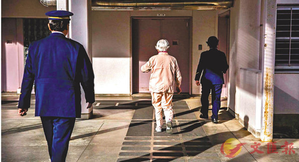 饻ѤH秤cA@tWͬC WϤ