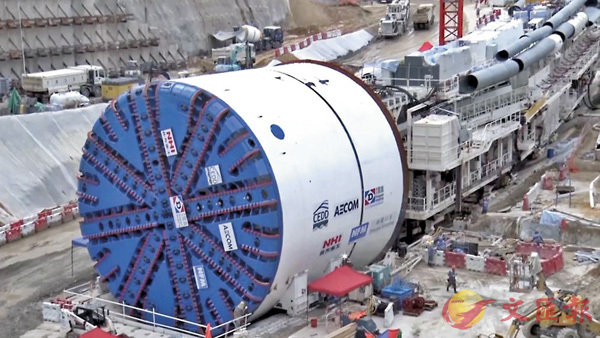 ���u�{�ζ��ĥΪ��|�F14.1�̡B���F3,200�����G�D�p�����A�O������ӱĥγ̤j�����g�������G�D�p�����C ���x�Ϥ�