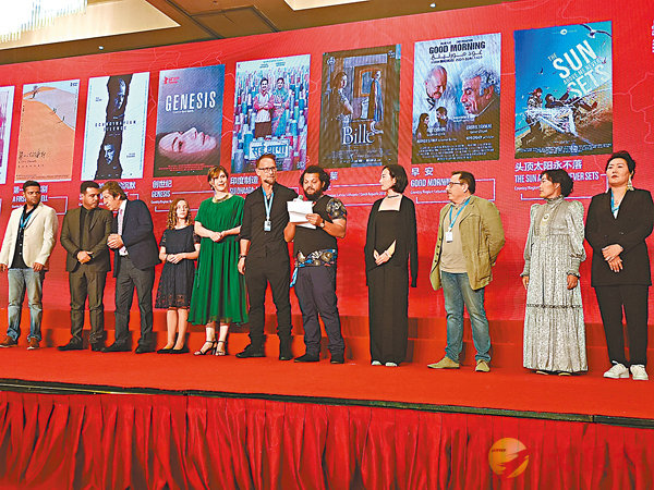 ���U��q�v�H���E�W����ڹq�v�`�Ұʷs�@���X�@�C   �ٹڿ[ ��