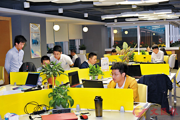 ���u��D�C��10���v���o�G�A�䤤�]�A�h���u�f��D�x�C�~�b�f��D�j�W�ϳз~���F���C�Ϭ��س]�Ȧ�s�F�٤���C�ЪŶ��C ��ƹϤ�