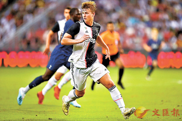 �����ᴵ�}���S��믪���F���A���{�ƨ����ݡC  �k�s��