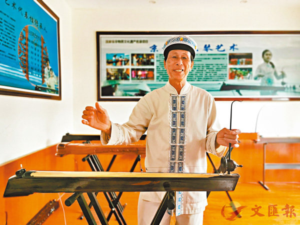 ■84歲的蘇維芳仍在為拯救喃字文化而努力。 香港文匯報記者曾萍  攝