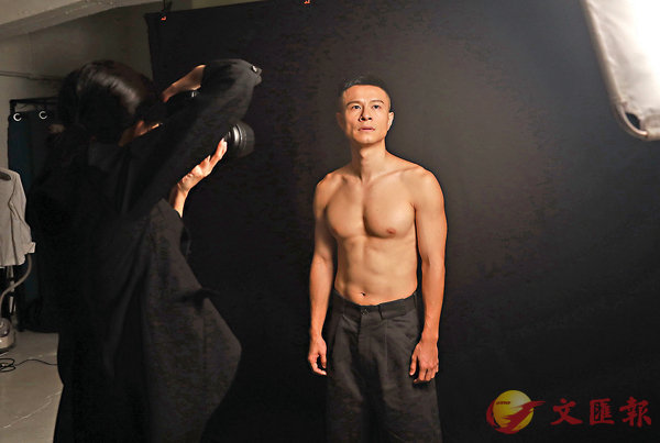 �������w