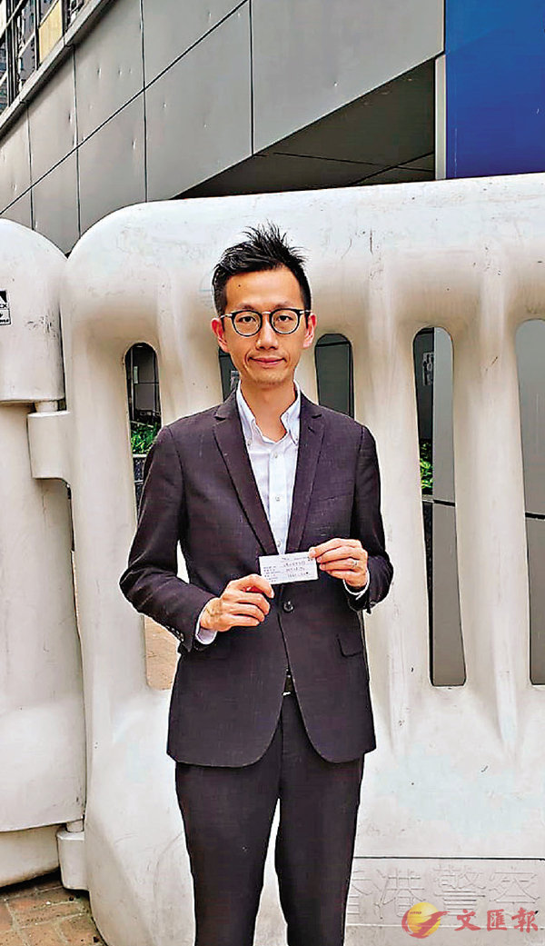 �����ӻ����e�uĵ�p���סC ���X�̨ѹ�