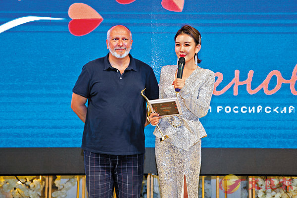 ���Xù���u���p������v��ڹq�v�`�D�u�º��\�P�եˤ�ù��(��)���s�U�ɺt���˹{���C  �d�d ��