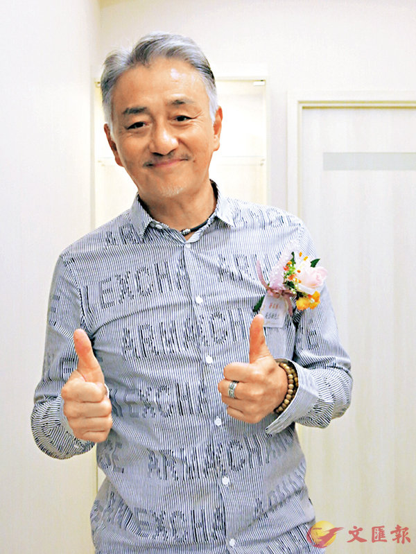 ���d����