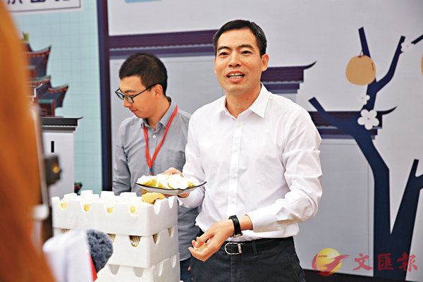 ���w����s�����e�`�e�B�ƿ��������K����s���{���u�N���v�C�����׳��O�̫\��   ��