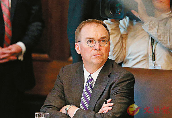 �������˥�