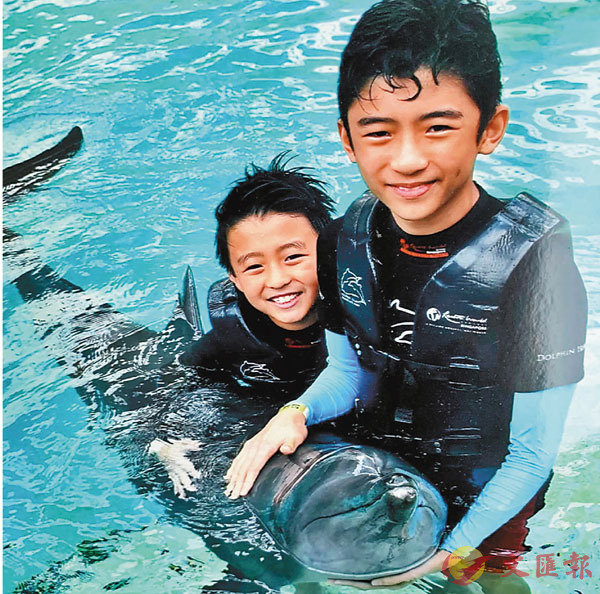 ��Lucas�MQuintus���@�|�@�ʳƨ��~�����`�C  ���W�Ϥ�