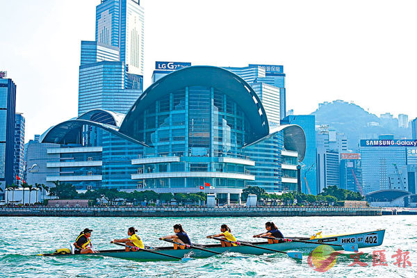 ���b�j���|���ߪ�������ɡA�P�L���󭥥~�a���R���@�ɦ��ܩ��㤣�P�C