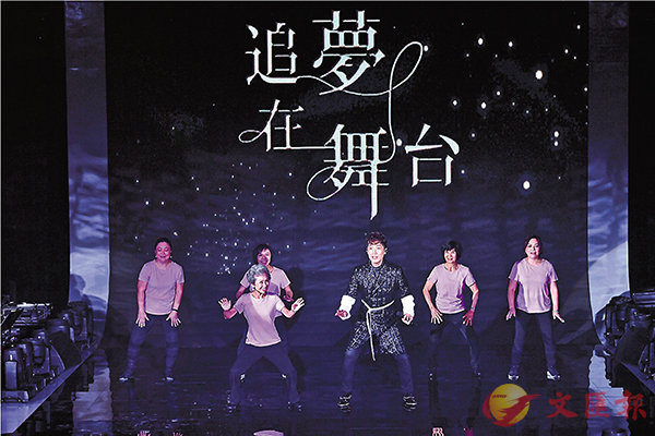 ���b�m�l�ڦb�R�x�n���`�A���C���b�Y���ܱo�@��~��77�����Ѯv�б¸��R�C