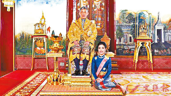 ���z���Զ��\�P�֩g�R