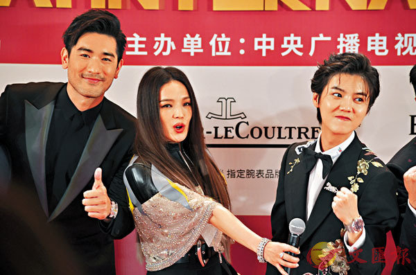 ����󰪥H�����@�A�βN(��)�P����(�k)�����s���C  ��ƹϤ�