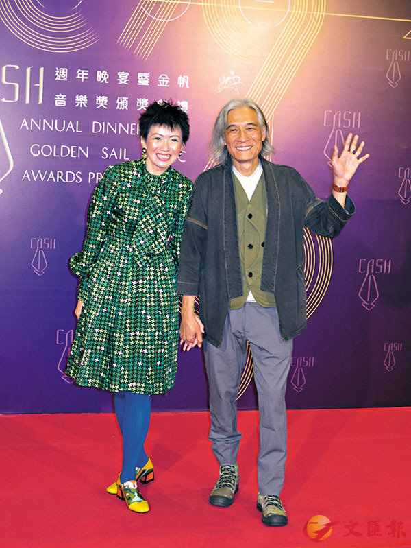 ���﷽�}�P�Ӥ�Rita�Q���򦩨���C