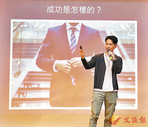 ������a�P�~���H���ɦۤv�H�͸��W���g���C