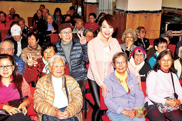 ���³��߻PJoe Junior�Q�P�@�j�Z���̶}�t�Ϭ���C