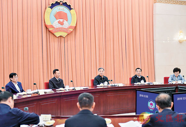 ��12��5��A�Q�T������F���31�����P��Ӯy�ͷ|�b�_�ʥl�}�C���@�����F�v���`�e�B����F��D�u�L�v�D���|ĳ�����ܡC  �s�ت�