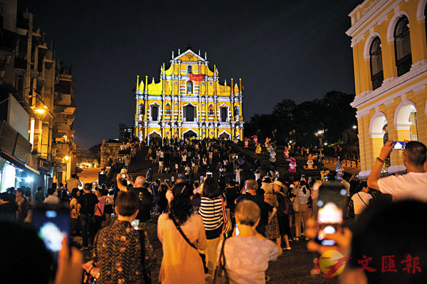 ���D���g�٦b�^�k�����g���F���j���o�i�M�ܤơC�Ϭ��u�y���s���ꦨ��70�P�~�j���O���q�v�b�D���W�t�C ��ƹϤ�