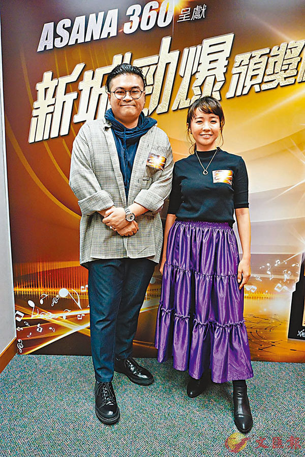 ���}�S�f���s�X�@���X�s����C