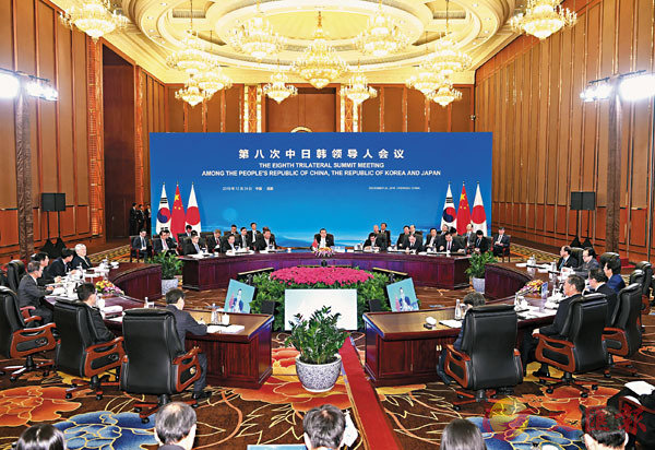 �����J�j�B��b�G�B�w���ʤT�Q��b�����@�P�X�u�ĤK����������ɤH�|ĳ�C �s�ت�