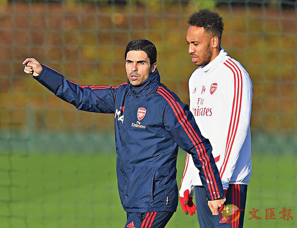 �����ڬ����b���}�F(��)���U�ǳƥX���C   ���P���Ϥ�