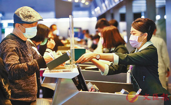 ���x�W�T��ȫȨӥx����A�H���e�f�Ǽ����I�C�Ϭ��ȫȦb�x�_�Q�s������z����C ��ƹϤ�