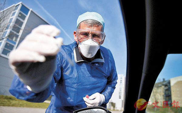 �w����ͬ��r�p�̤έ��ȱĶ��˥����աC �k�s��