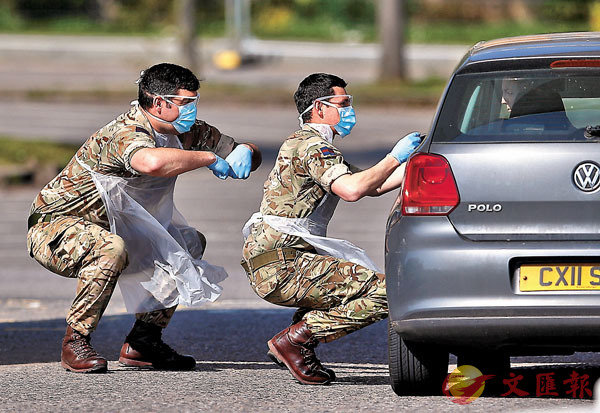 �� �s�a�f�r�ܤ��L�������k�A�Ϭ��۴����x�H��U�������f�r�˴��C ���z��