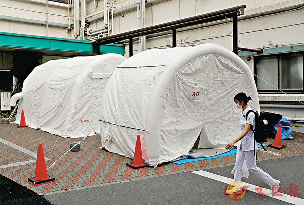 �� �F�ʦ���|�b�~���]�߱b�O�A���������f�r�˴��C ���z��