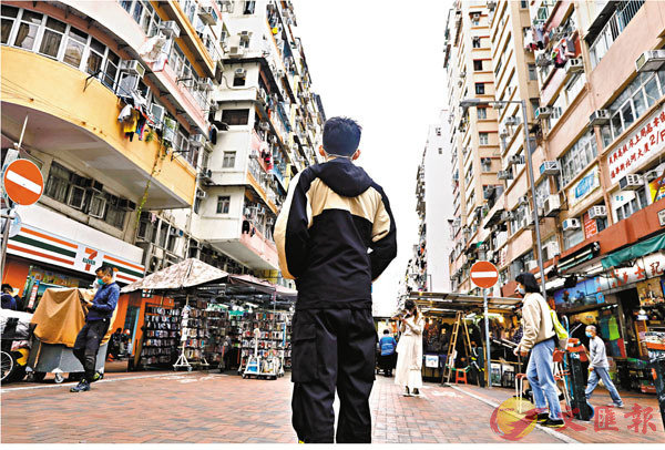  Bruce ȨWAuQaۤvOq_axC ׳O  