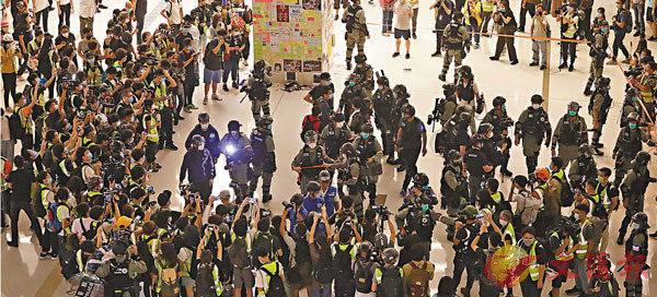 ���F�а�ĳ�|�Q���|��S�O�|ĳ�A�Q�ץ���1��ĵ��b�F�зs�����s�������k�Ʃy�C�Ϭ�����F�зs���]�s���¦�H�Pĵ��ϡC ��ƹϤ�