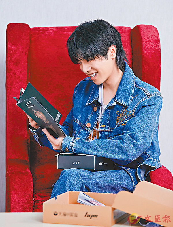 ���ر�t�ݿ˵���Z�ۼJ�u�S�H�r������ݡv�C