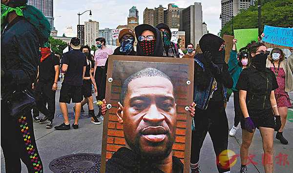 �� ���ܫª��|�_������w���j�T�Ӥ��C���z��