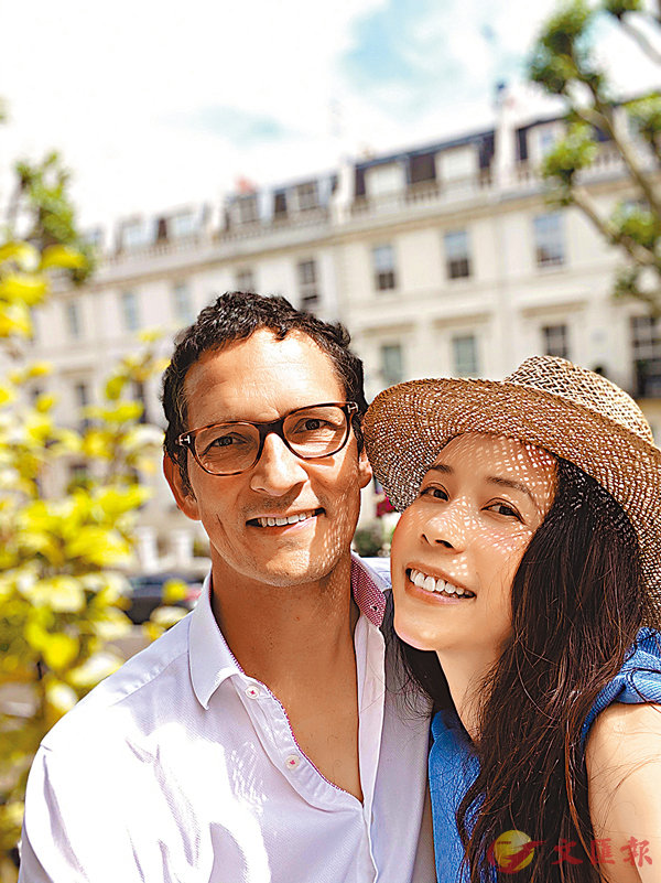 �� ���彫��50���ͤ�A�P�Ѥ��G�H�@�ɮ����y���C