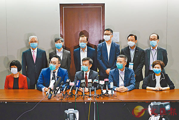 ���ȹC�~�ɫ�ĳ��e�Ȧ�Ϊ����E�O�A�ѥثe�̦h�K�H�E���W�ܤG�T�Q�H�A�H�K���楻�a�C�C �����׳��O��  ��