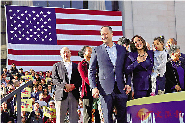 �� �������h�~���ӥ~�c�k�̯ǻP�V�ҫť��ѥ[�Ҥ����C ���z��