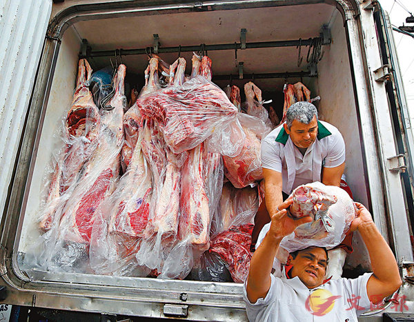 巴西疫情嚴重 肉品工廠爆發