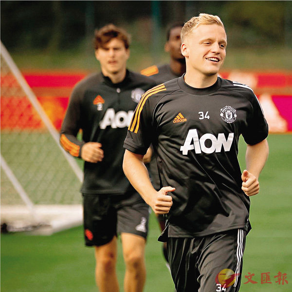 �����}�ѧJ�|�󤵥M�᥿�C  ���pTwitter�Ϥ�