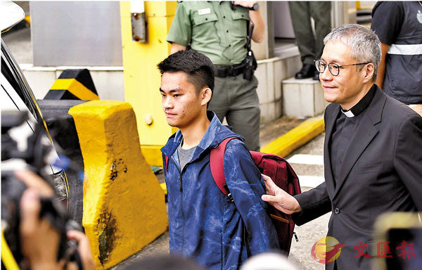 �����P�Ρ]�Ŧ⭷��̡^�h�~10��D���X���ɥѺޯE�ﳭ�P���ǴC�C ��ƹϤ�