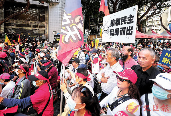 ��26��i�椤�ѷs�D�x���Ӽf�dť�ҷ|�A�h���������b�|���~�E����ĳ�C ������