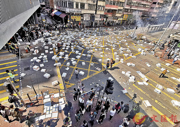 �ɮ{�h�~11��11��b���W�e�������j�q�w�j��ƽc�����������C ��ƹϤ�