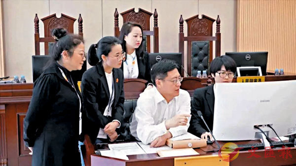 ���m�N���n���I���ΤF�A��D�x�ίA�~�ץ󪺾���зs�����e�C�Ϭ����y�ոѭ��}���]���@�^�h�~�b�e���k�|�ոѤ@��A��ӨƪȯɡA�F���M�Ѩ�ĳ��A�Ѫk�x���ĳ���e�i��f�d�T�{�C ���W�Ϥ�